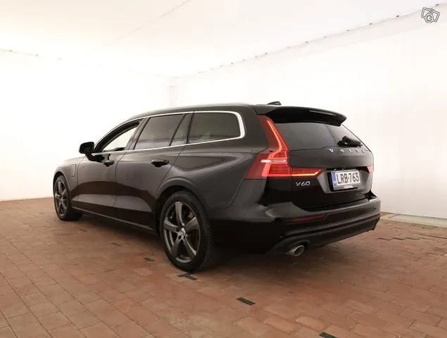 Volvo V60 T6 TwE AWD Momentum aut - Polttoainetoiminen lisäl Image 3