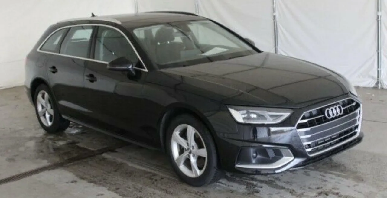 AUDI A4 Image 2